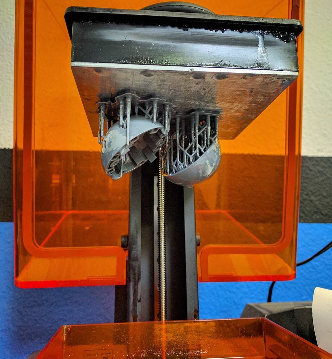 High-resolution SLA 3D printing of a precision part